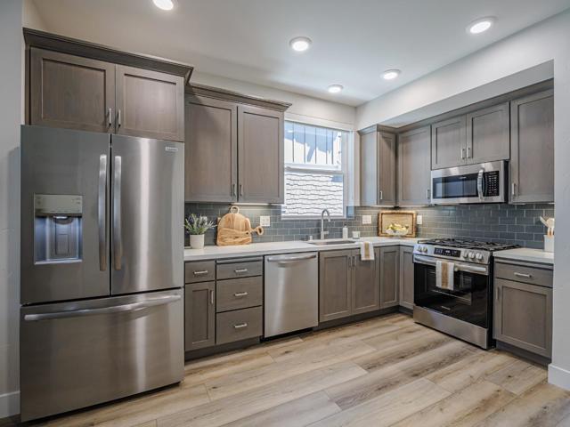 116 Aptos Village Way, Aptos CA: https://media.crmls.org/mediaz/721f0f57-3e72-46a9-8f80-157ddc9cedf9.jpg