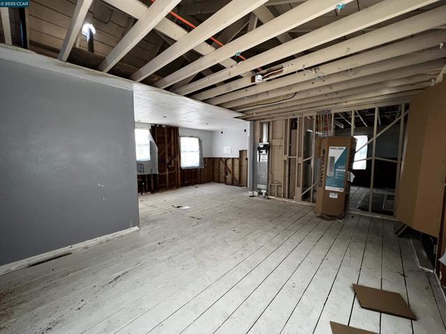 540 W Madill St, Antioch CA: https://media.crmls.org/mediaz/721f77c7-f121-4d9d-a021-8bc3c39a6eca.jpg
