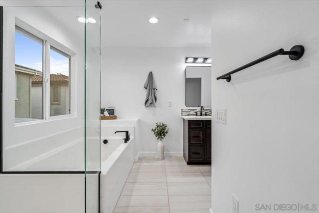 13214 Spring Mountain Rd, Lakeside CA: https://media.crmls.org/mediaz/721f8a40-a8d1-4dbe-9289-5a7606c9903c.jpg