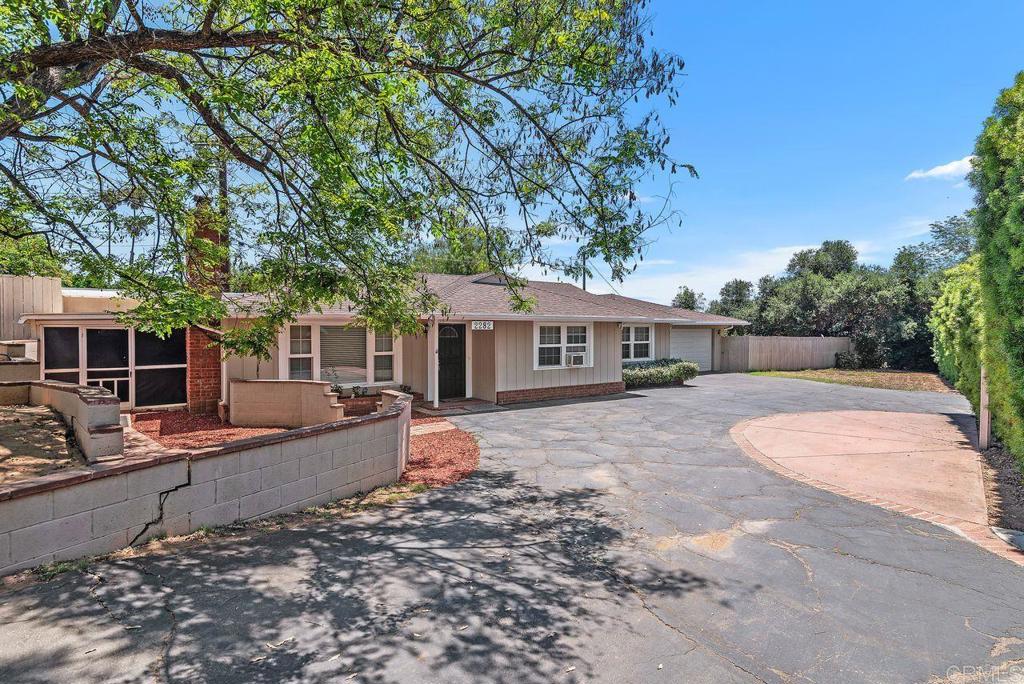 2282 Sunset Drive
