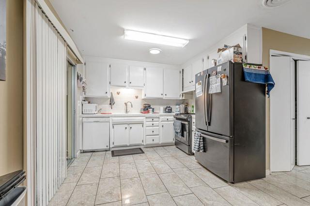 2210 San Blas Court, Modesto CA: https://media.crmls.org/mediaz/721fdacc-db6a-4cbb-af40-41d492a4c306.jpg