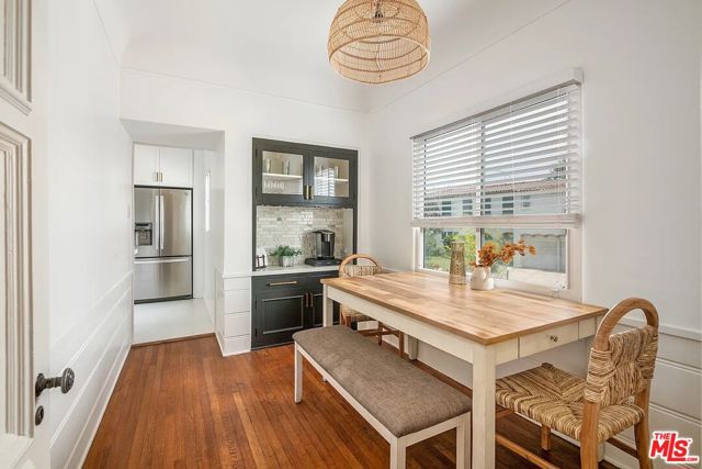 3691 Aureola Boulevard, View Park CA: https://media.crmls.org/mediaz/72201f20-a3b4-4f56-accf-c644c0cd9676.jpg