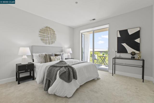 555 Ygnacio Valley Rd, Walnut Creek CA: https://media.crmls.org/mediaz/722130a5-bf80-4b44-922b-e7b9d6b28614.jpg