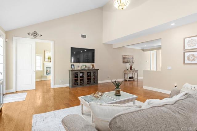 Image 24 of 49 For 45562 La Cruz Drive
