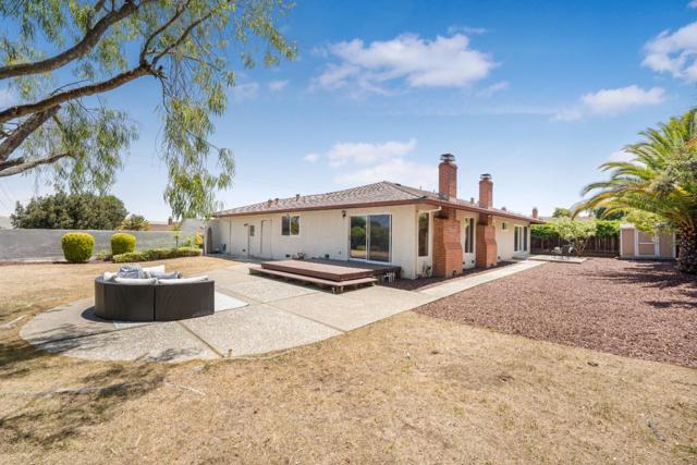 10407 Vista Knoll Boulevard, Cupertino CA: https://media.crmls.org/mediaz/7222d26e-9e9f-4b93-aece-d16bc826cde8.jpg