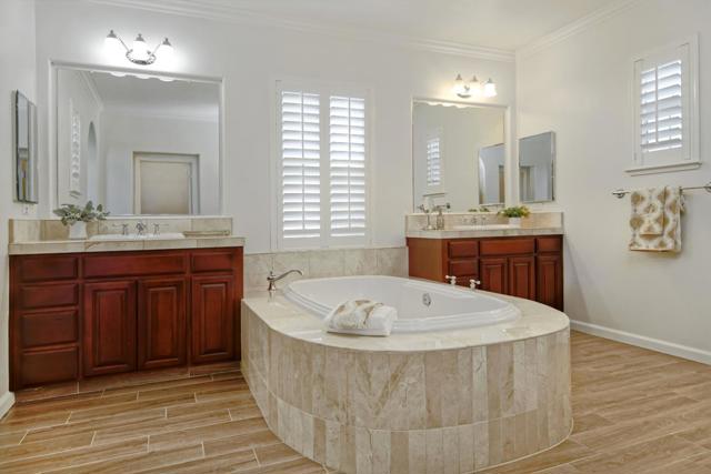 7160 Eagle Ridge Drive, Gilroy CA: https://media.crmls.org/mediaz/7224586e-6a25-4d5a-8f3c-7d788c4ce6e2.jpg