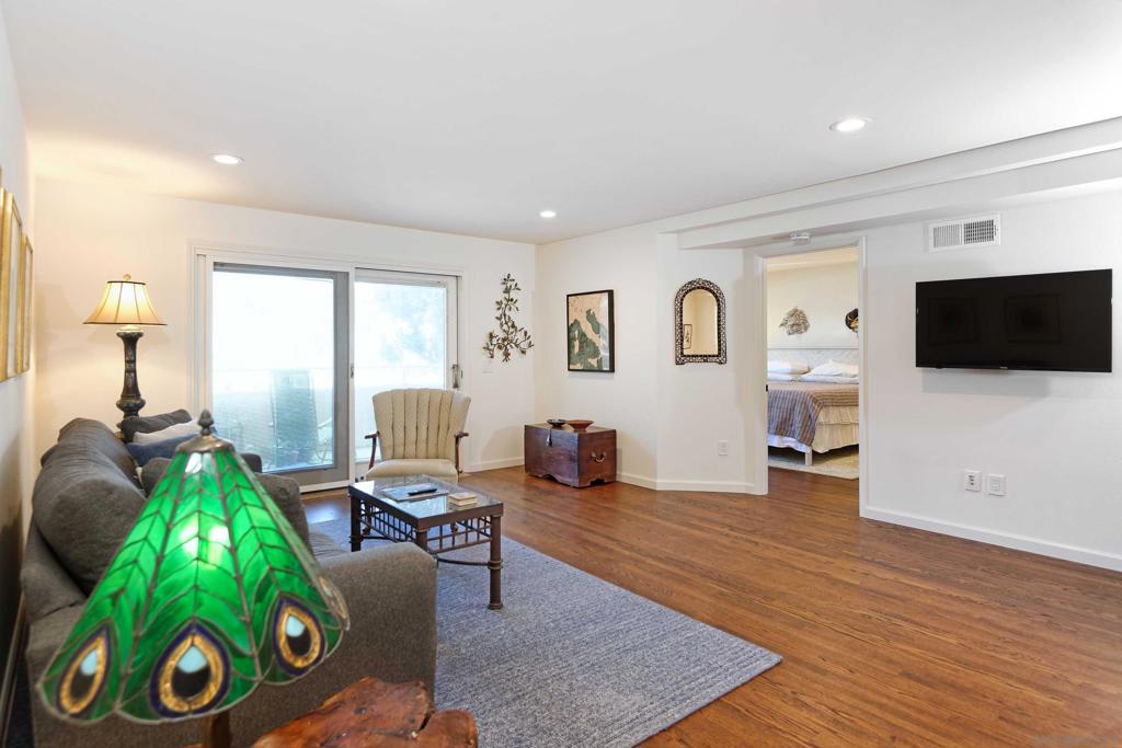 MLS #250043614SD image #17