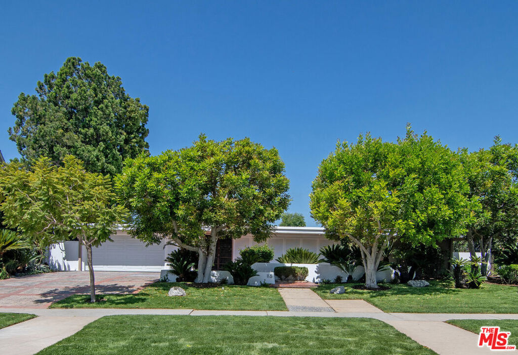 115 S June Street — Mid Century Modern