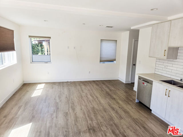 3524 S Bronson Avenue, Los Angeles CA: https://media.crmls.org/mediaz/72260e68-3ee2-4c5b-9840-ae5782f6000c.jpg