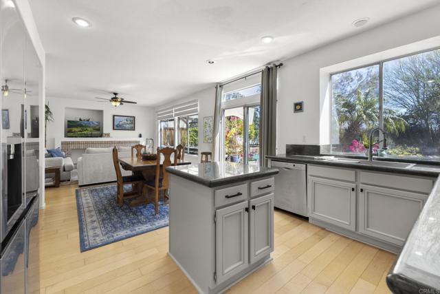 Detail Gallery Image 20 of 45 For 32147 Corte Florecita, Temecula,  CA 92592 - 5 Beds | 3 Baths