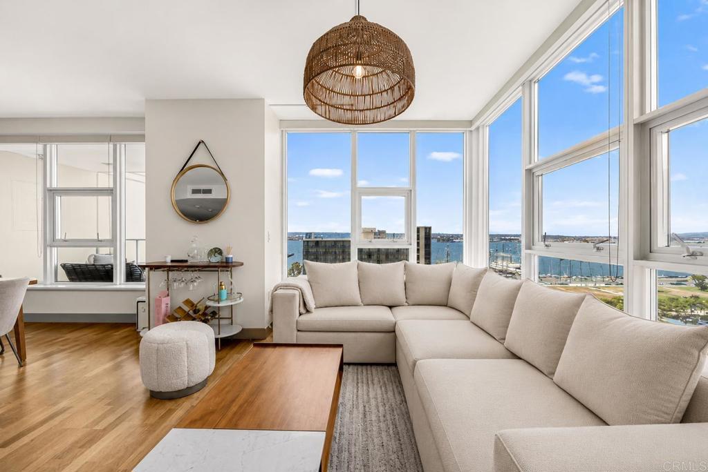 1325 Pacific Highway - photo 4