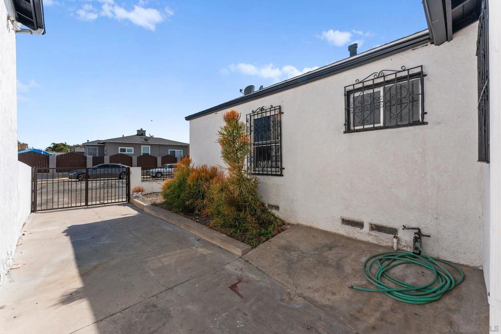 407 43rd St. - photo 8