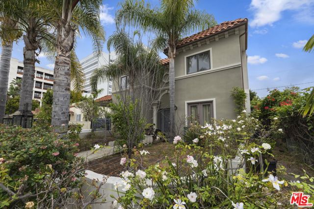 208 Le Doux Road, Beverly Hills, California 90211, 5 Bedrooms Bedrooms, ,4 BathroomsBathrooms,Single Family Residence,For Sale,Le Doux,24399827