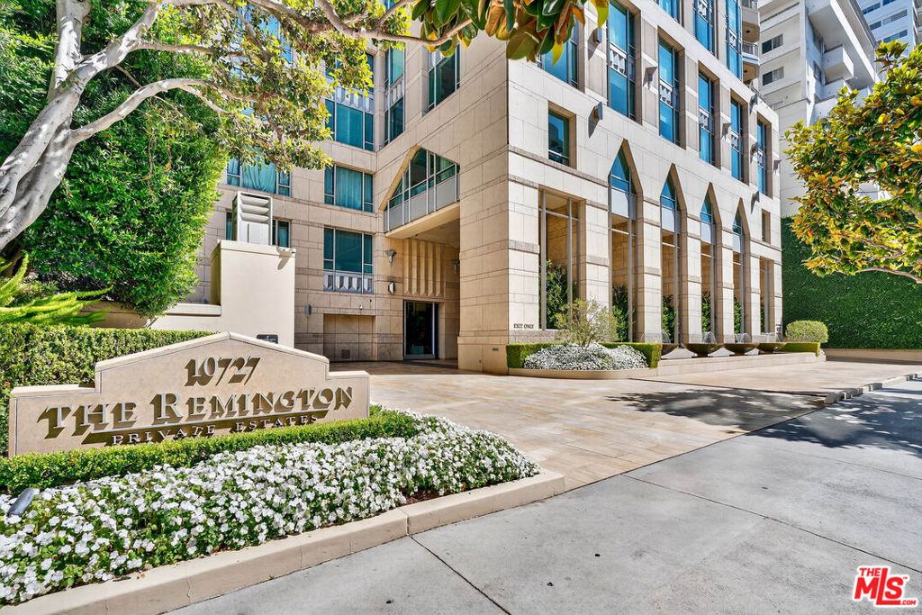 10727 Wilshire Boulevard #1802 — Contemporary
