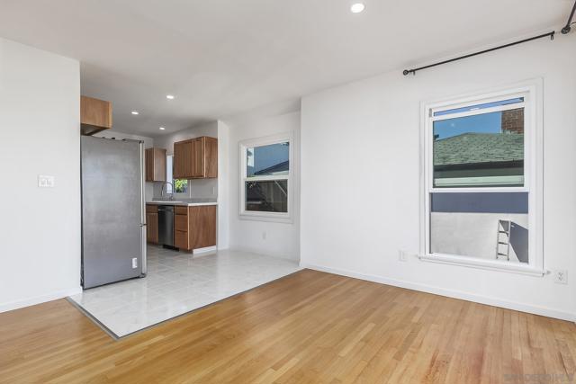 4445 Coronado Ave, San Diego CA: https://media.crmls.org/mediaz/7228a3d3-050c-451e-9d56-781777219784.jpg