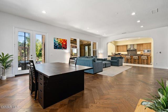 5492 Calarosa Ranch Road, Camarillo CA: https://media.crmls.org/mediaz/7228be05-622d-4454-a9e8-5a1182096823.jpg