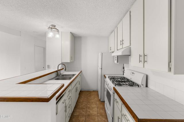 Detail Gallery Image 7 of 32 For 15438 La Mirada Bld Hh208,  La Mirada,  CA 90638 - 1 Beds | 1 Baths