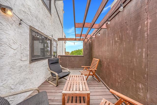 2282 Caminito Pescado, San Diego CA: https://media.crmls.org/mediaz/722a8eee-aa3b-4290-871a-ac68bd60c785.jpg