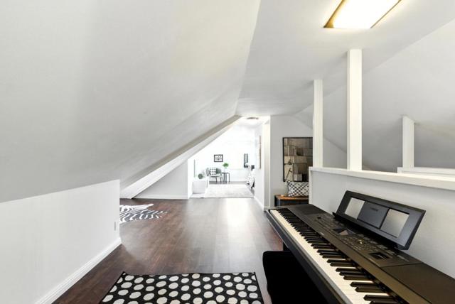 35 Mono Street, Brisbane CA: https://media.crmls.org/mediaz/722bbf95-03c6-4e05-aad8-1c4d5c0b80f2.jpg