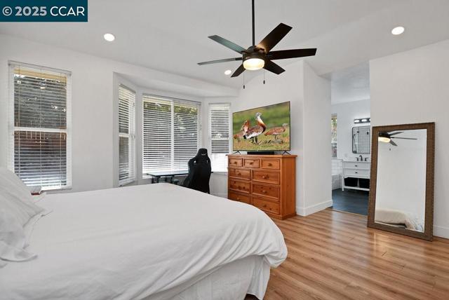 7016 Molluk Way, Clayton CA: https://media.crmls.org/mediaz/722be17b-3557-407b-8aac-e8f481275b48.jpg