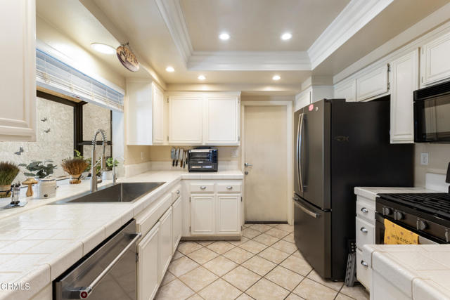 6613 Sargent Lane, Ventura CA: https://media.crmls.org/mediaz/722c64ac-5e4b-4f23-8a60-d87ba131bf73.jpg