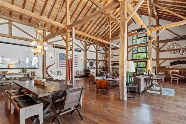 4847 Bixby Creek Road, Carmel CA: https://media.crmls.org/mediaz/722cc360-eda1-4cb0-b94b-50c4dad7b295.jpg