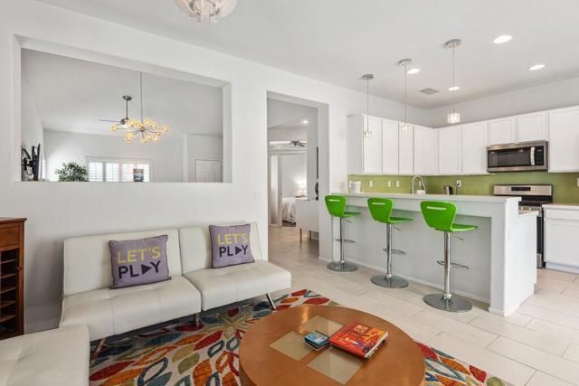 2340 N Paseo De Anza, Palm Springs CA: https://media.crmls.org/mediaz/722e4d24-316a-48c3-afe8-4cfcec0b0369.jpg