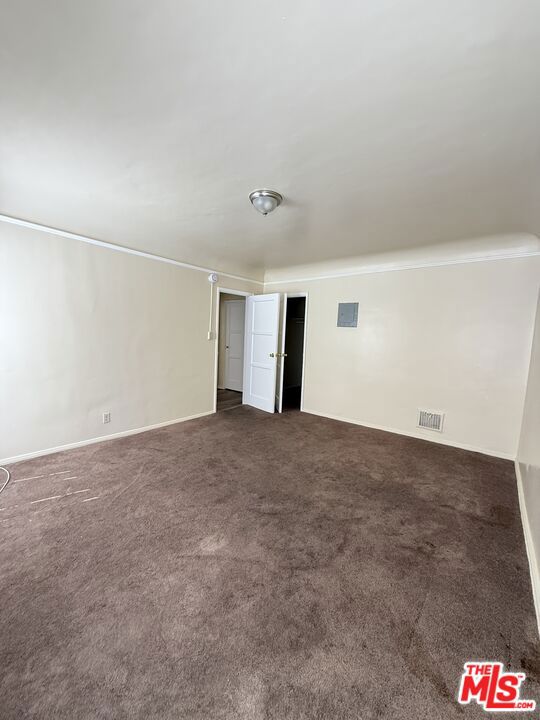 4196 5th Avenue, Los Angeles CA: https://media.crmls.org/mediaz/722e6080-f7be-40d5-9d54-f80096784e79.jpg