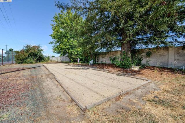 Image 38 of 41 For 1945 Piner Road