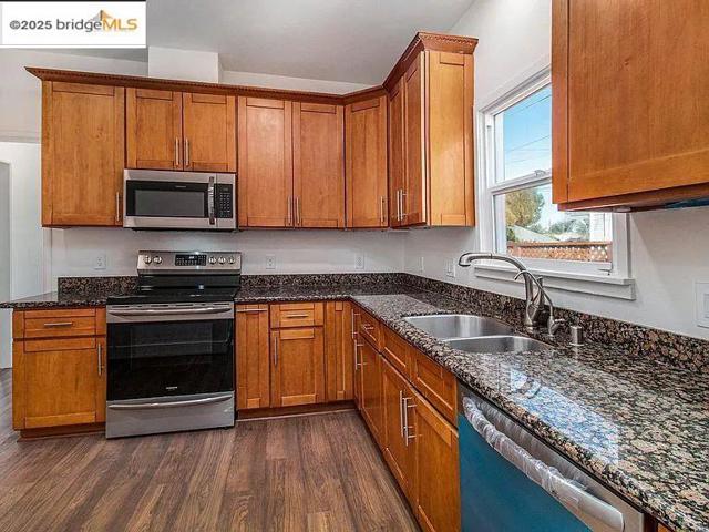 515 W 9Th St, Antioch CA: https://media.crmls.org/mediaz/722f1f0d-67d5-40c9-a468-3740a0e29550.jpg