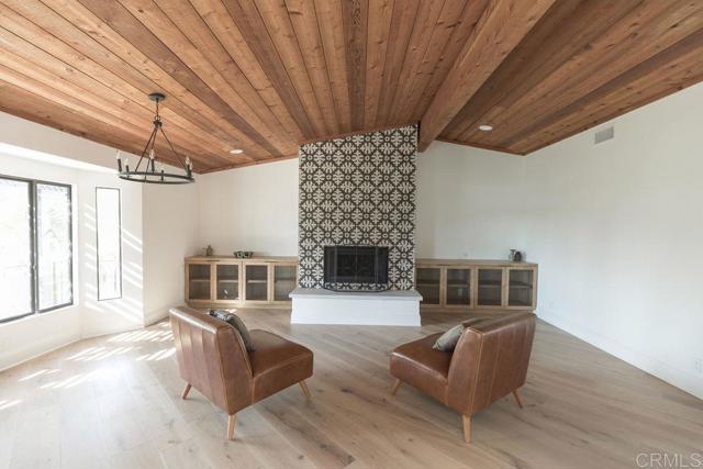 Image 21 of 72 For 2140 Warmlands Avenue