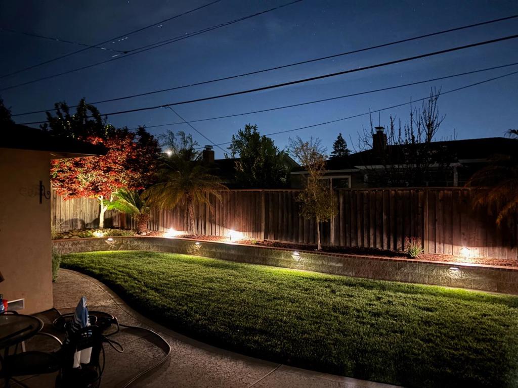 https://media.crmls.org/mediaz/722f9f95-16f8-44d6-8548-f6d6de61d054.jpg?preset=X-Large