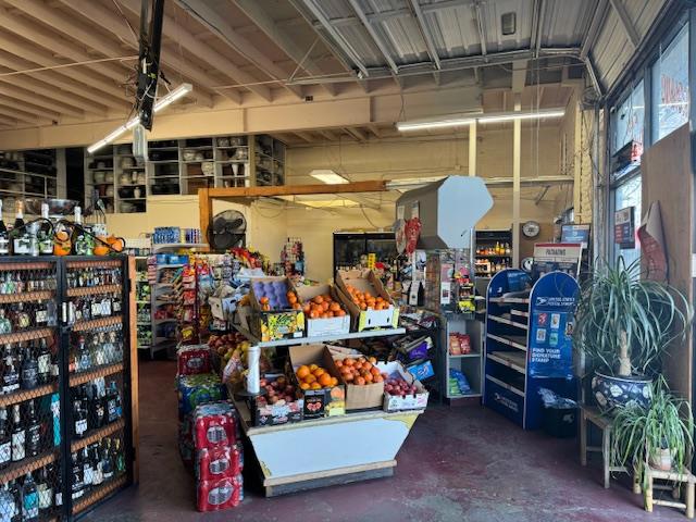 3876 3876 El Camino Real, Palo Alto CA: https://media.crmls.org/mediaz/722fb9ac-38e5-483b-a7e0-67c2064bf006.jpg