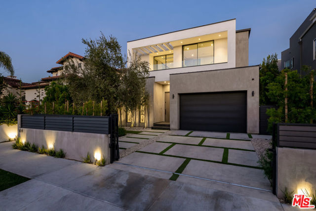 108 N Edinburgh Avenue, Los Angeles CA: https://media.crmls.org/mediaz/722ff1c2-0134-4315-bb03-1fcc06a147e1.jpg