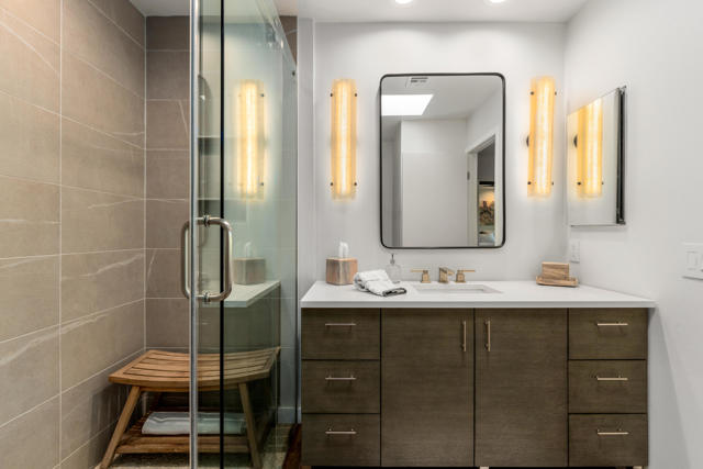 35 Mission Court Court, Rancho Mirage CA: https://media.crmls.org/mediaz/72307b08-c834-49e8-932c-c08356d9977d.jpg