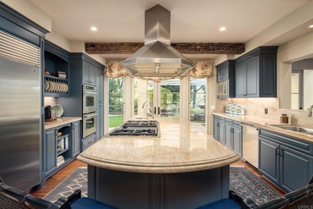 14479 Emerald Lane, Rancho Santa Fe CA: https://media.crmls.org/mediaz/72307daa-cfcf-4090-b0ee-3d766d845951.jpg