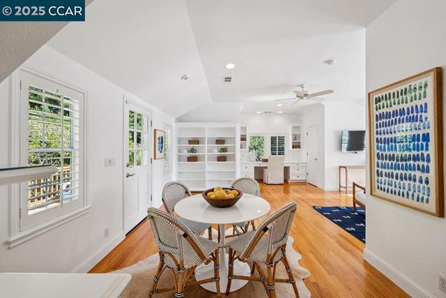 231 Sundown Ter, Orinda CA: https://media.crmls.org/mediaz/7230b0bc-2569-4166-900c-768e4c480eb4.jpg