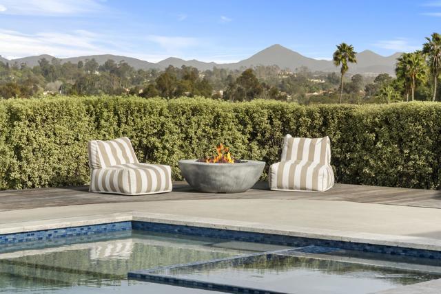 5508 Avenida Maravillas, Rancho Santa Fe CA: https://media.crmls.org/mediaz/7230ed93-28dc-4ce6-bd99-312c9226a85f.jpg