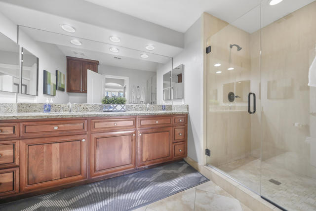 76099 Impatiens Circle, Palm Desert CA: https://media.crmls.org/mediaz/723369da-be0d-4184-aa69-2bd32b199bfb.jpg