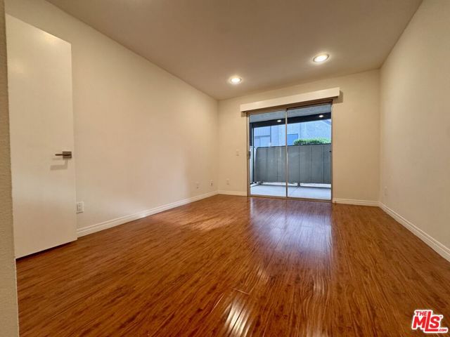1348 E Hillcrest Drive, Thousand Oaks CA: https://media.crmls.org/mediaz/7233a9d1-cbfb-4377-af99-8754b1f49e85.jpg