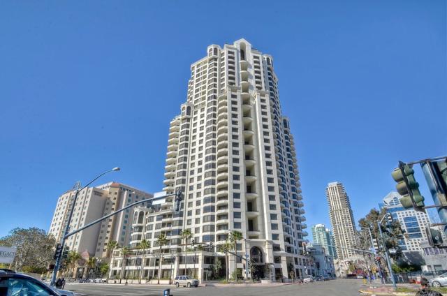700 W Harbor Dr, San Diego CA: https://media.crmls.org/mediaz/7233ee7d-89e4-4818-bf27-b1d3f54b81fa.jpg