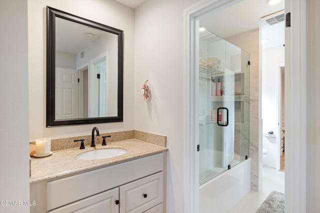 885 Rim Crest Drive, Westlake Village CA: https://media.crmls.org/mediaz/723444dd-03b9-42eb-969c-c1705df88273.jpg