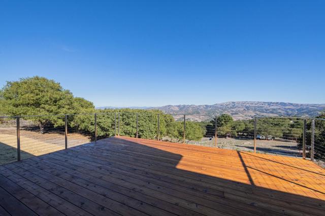 26135 Laureles Grade, Carmel Valley CA: https://media.crmls.org/mediaz/7234a7da-5ba1-4b01-90df-cc5afe7666e2.jpg
