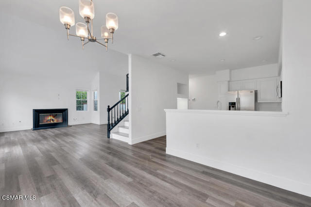 237 Camino Toluca, Camarillo CA: https://media.crmls.org/mediaz/7234af73-fec1-4ba0-ada0-155f51ba5d77.jpg