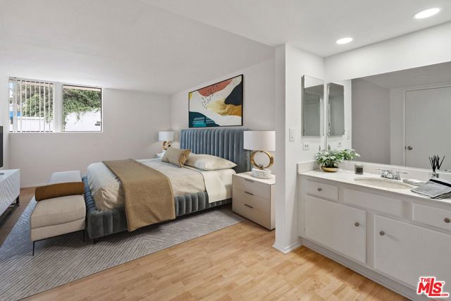 10535 Wilshire Boulevard, Los Angeles CA: https://media.crmls.org/mediaz/7234bb2e-90d9-4bf6-ace5-ca9760beb927.jpg