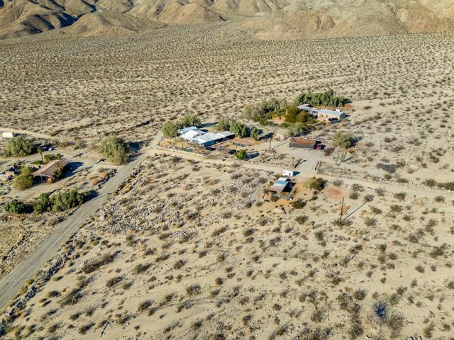 75760 Skyline Drive, Desert Hot Springs CA: https://media.crmls.org/mediaz/7234ecaf-1375-489d-a379-ff43c1ebdc15.jpg