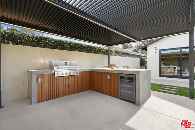 13949 Cumpston Street, Sherman Oaks CA: https://media.crmls.org/mediaz/723502d6-443d-43c7-be2d-b9265fe152f1.jpg