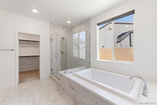 Image 21 of 36 For 31129 Quarter Horse Way