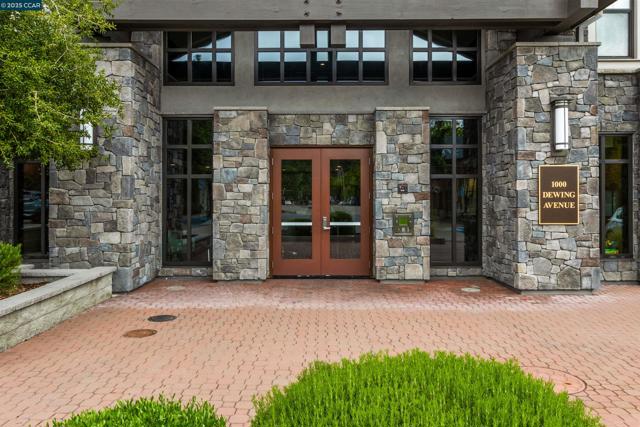 1000 Dewing Ave, Lafayette CA: https://media.crmls.org/mediaz/7237862e-f900-44ad-a641-c3afb35263be.jpg