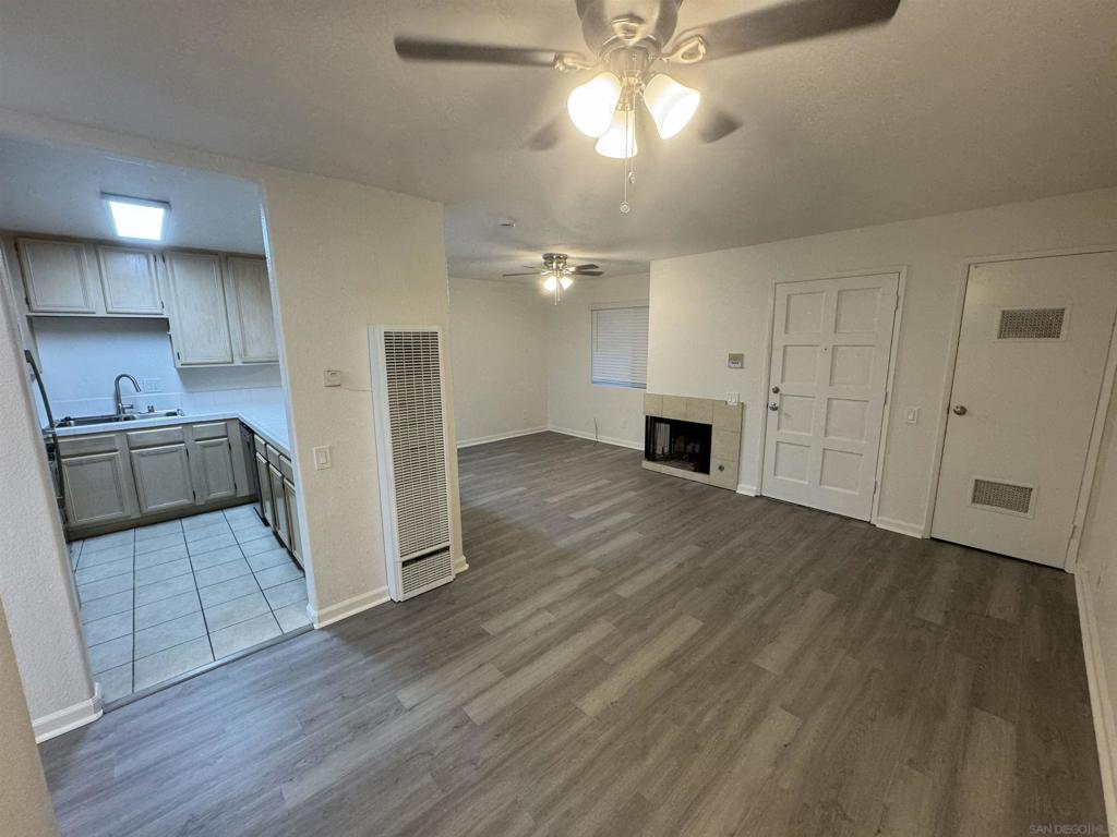 4933 Voltaire St - photo 3